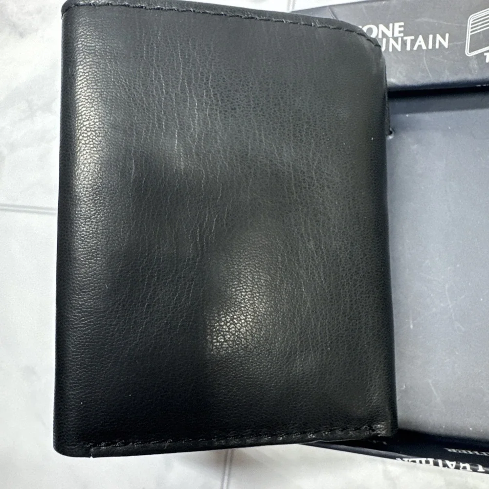 Stone Mountain Men's Leather Wallet Trifold - RFID Protection - Black New In Box